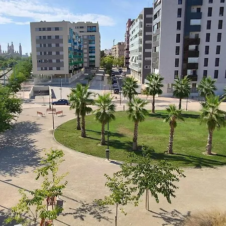 El Balcon Del Ebro By Alogest- Vistas, Piscina Y 2 Parking Apartment Zaragoza Exterior photo